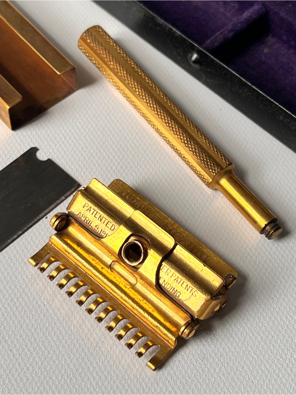 Vintage 1920’s ‘Valet’ Auto Strop Safety Razor Shaving Kit Very Nice Set - Picture 5 of 11